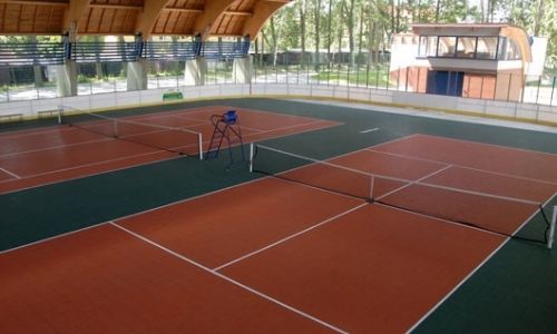 Carpet tennis court