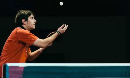 "Throw the ball vertically", one of table tennis serve rules